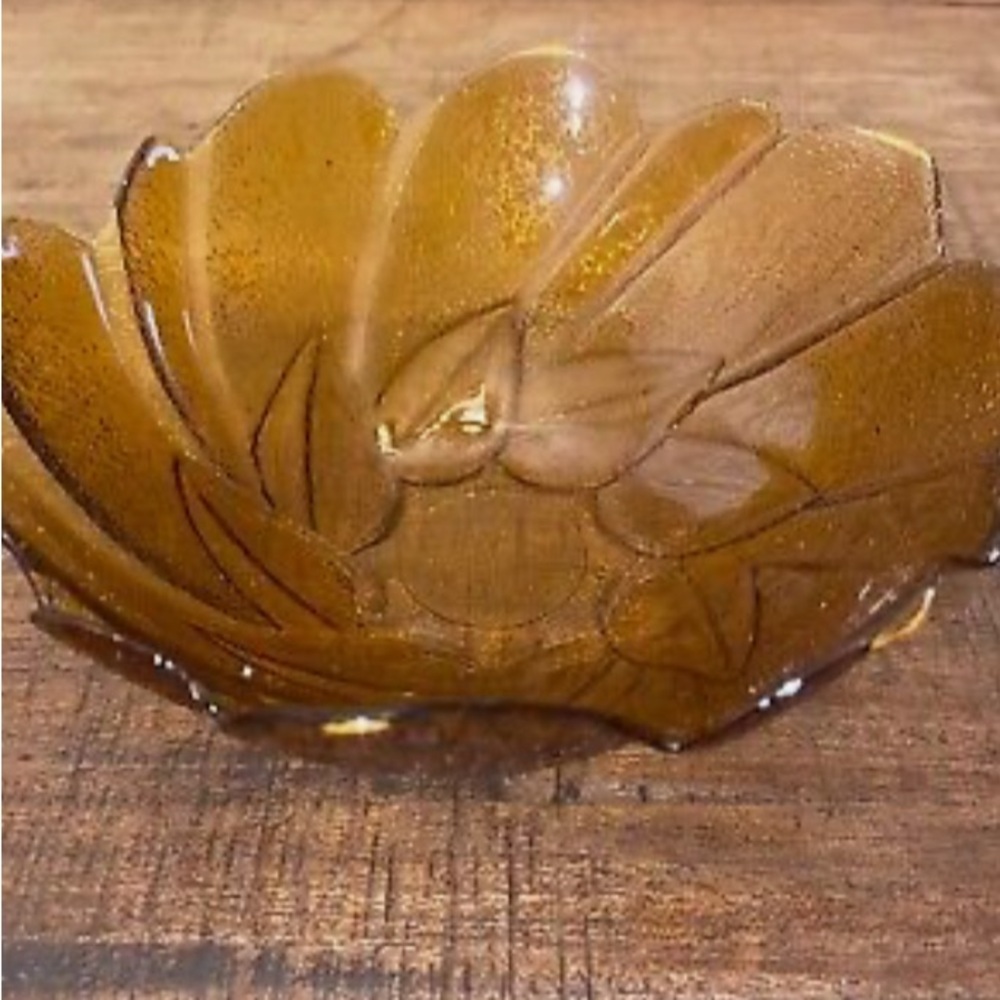 Vintage amber glass sunflower bowl